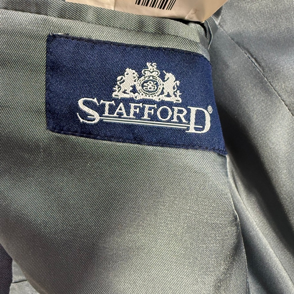 Classic Stafford Men's Navy Blazer Sports Jacket with Gold Buttons Sz 40R - Picture 3 of 11